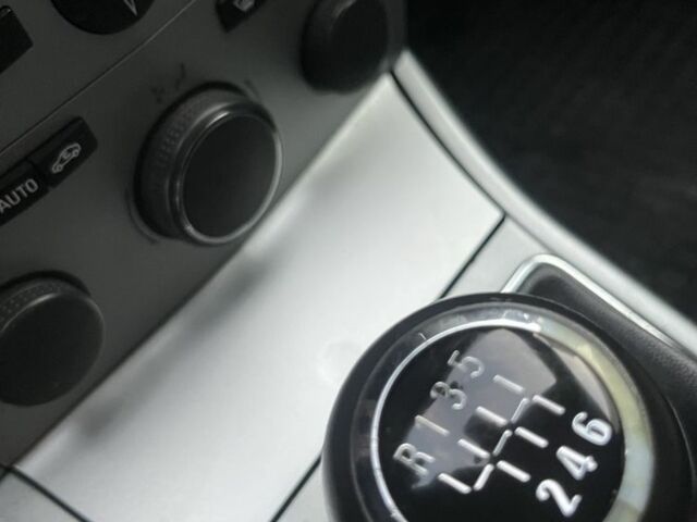 Черный Опель Астра, объемом двигателя 1.9 л и пробегом 270 тыс. км за 5200 $, фото 12 на Automoto.ua