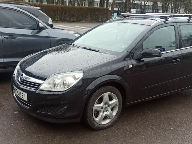 Черный Опель Астра, объемом двигателя 1.6 л и пробегом 280 тыс. км за 4751 $, фото 7 на Automoto.ua