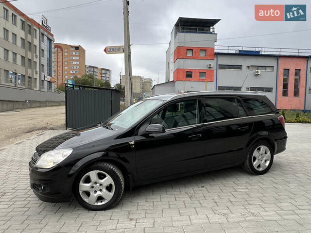 Черный Опель Астра, объемом двигателя 1.6 л и пробегом 250 тыс. км за 4399 $, фото 3 на Automoto.ua