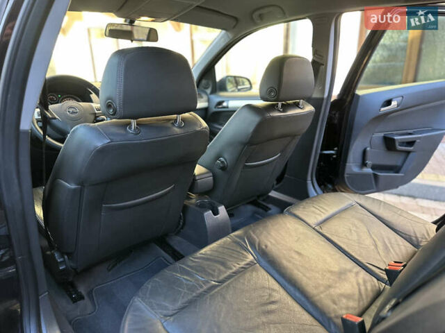 Черный Опель Астра, объемом двигателя 1.6 л и пробегом 180 тыс. км за 5499 $, фото 168 на Automoto.ua