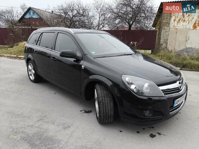 Черный Опель Астра, объемом двигателя 1.6 л и пробегом 189 тыс. км за 4999 $, фото 4 на Automoto.ua