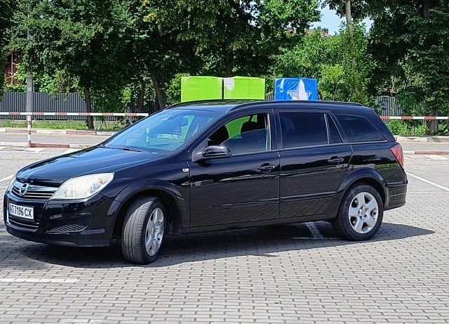 Черный Опель Астра, объемом двигателя 1.7 л и пробегом 260 тыс. км за 4700 $, фото 8 на Automoto.ua