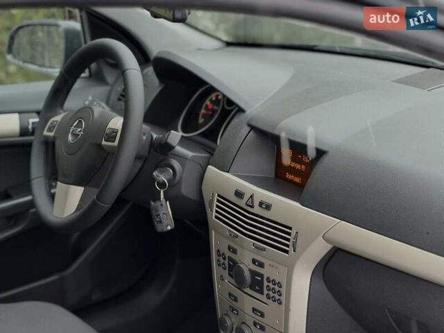 Чорний Опель Астра, об'ємом двигуна 1.6 л та пробігом 192 тис. км за 5600 $, фото 23 на Automoto.ua