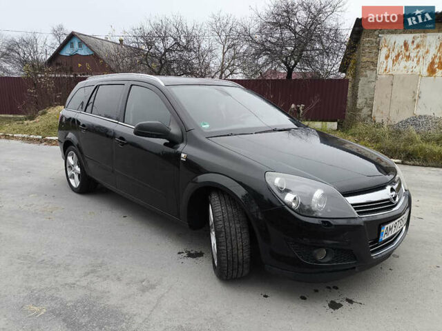 Черный Опель Астра, объемом двигателя 1.6 л и пробегом 189 тыс. км за 4999 $, фото 3 на Automoto.ua