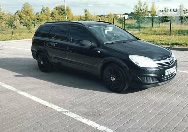 Черный Опель Астра, объемом двигателя 1.6 л и пробегом 260 тыс. км за 5400 $, фото 1 на Automoto.ua