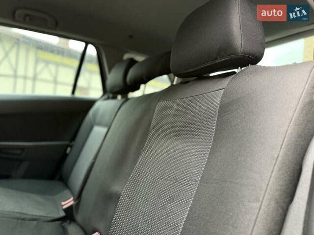 Черный Опель Астра, объемом двигателя 1.69 л и пробегом 330 тыс. км за 4700 $, фото 48 на Automoto.ua