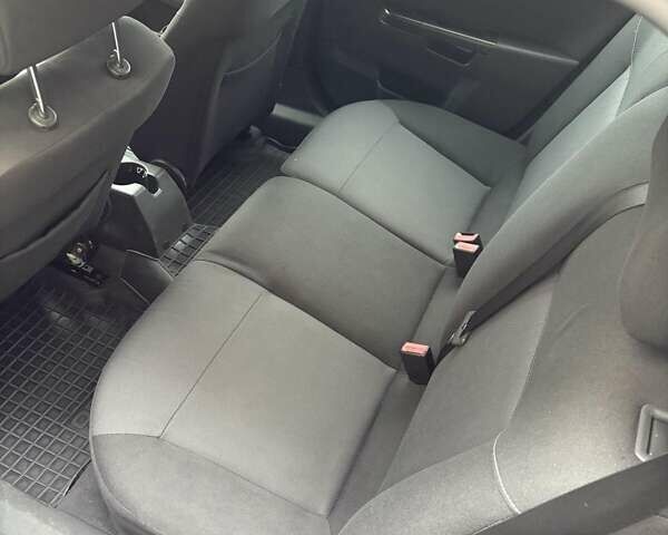 Черный Опель Астра, объемом двигателя 1.7 л и пробегом 276 тыс. км за 5200 $, фото 6 на Automoto.ua