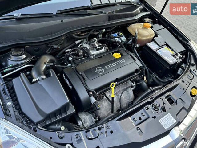 Черный Опель Астра, объемом двигателя 1.6 л и пробегом 197 тыс. км за 5700 $, фото 12 на Automoto.ua