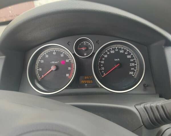 Черный Опель Астра, объемом двигателя 1.6 л и пробегом 200 тыс. км за 6000 $, фото 16 на Automoto.ua