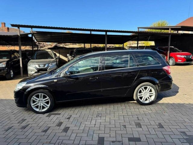 Черный Опель Астра, объемом двигателя 1.6 л и пробегом 237 тыс. км за 6100 $, фото 4 на Automoto.ua