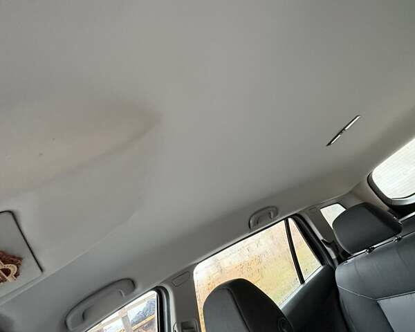 Черный Опель Астра, объемом двигателя 1.7 л и пробегом 276 тыс. км за 5200 $, фото 9 на Automoto.ua