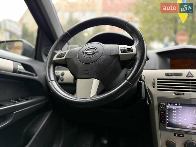 Опель Астра 2008 в Ровно на Automoto.ua Черный Опель Астра, объемом двигателя 1.7 л и пробегом 330 тыс. км за 4300 $, фото 32 на Automoto.ua