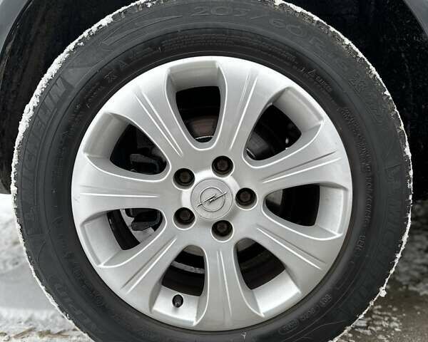 Чорний Опель Астра, об'ємом двигуна 1.6 л та пробігом 247 тис. км за 5800 $, фото 6 на Automoto.ua