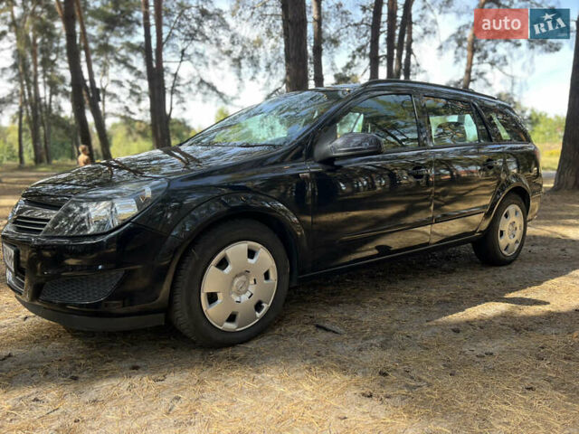 Чорний Опель Астра, об'ємом двигуна 1.69 л та пробігом 230 тис. км за 5300 $, фото 1 на Automoto.ua