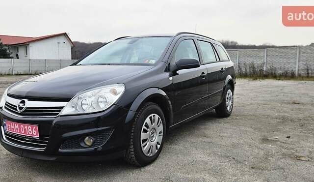 Черный Опель Астра, объемом двигателя 1.6 л и пробегом 210 тыс. км за 5850 $, фото 4 на Automoto.ua