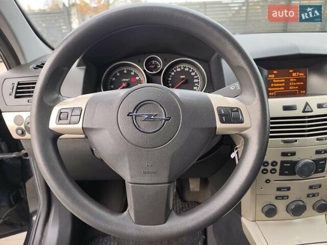 Чорний Опель Астра, об'ємом двигуна 1.6 л та пробігом 217 тис. км за 5600 $, фото 20 на Automoto.ua