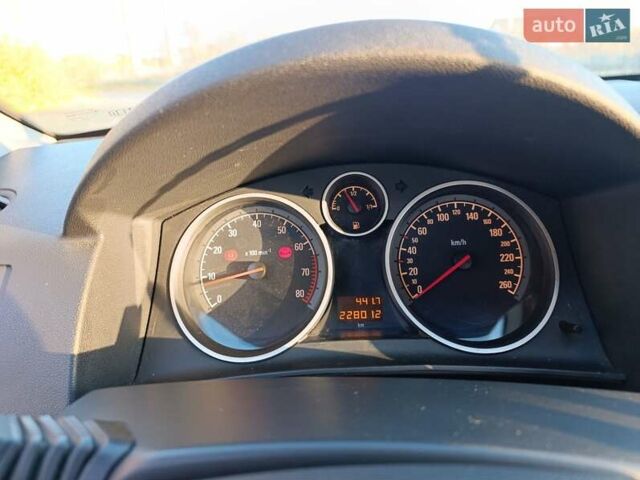 Опель Астра 2008 у Луцьку на Automoto.ua Чорний Опель Астра, об'ємом двигуна 1.6 л та пробігом 228 тис. км за 4900 $, фото 4 на Automoto.ua