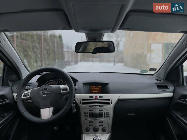 Чорний Опель Астра, об'ємом двигуна 1.6 л та пробігом 192 тис. км за 5600 $, фото 16 на Automoto.ua