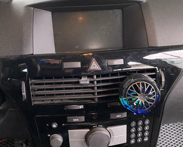 Чорний Опель Астра, об'ємом двигуна 1.6 л та пробігом 230 тис. км за 5000 $, фото 22 на Automoto.ua
