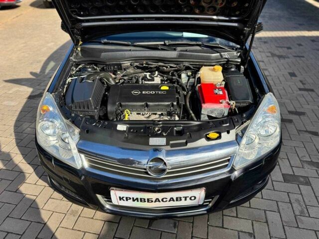 Черный Опель Астра, объемом двигателя 1.6 л и пробегом 237 тыс. км за 6100 $, фото 2 на Automoto.ua