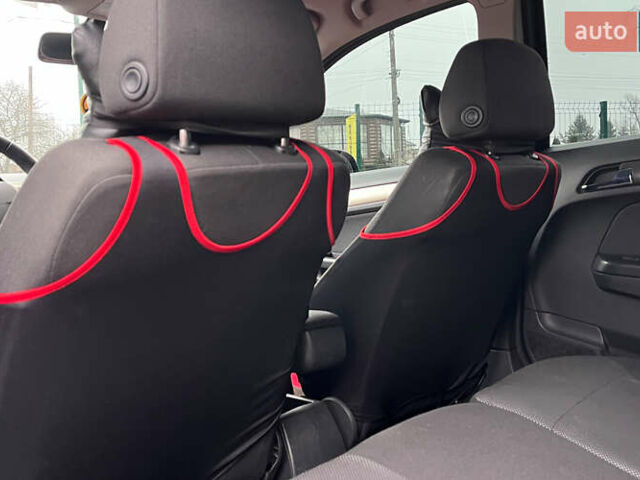 Черный Опель Астра, объемом двигателя 1.6 л и пробегом 260 тыс. км за 6200 $, фото 19 на Automoto.ua