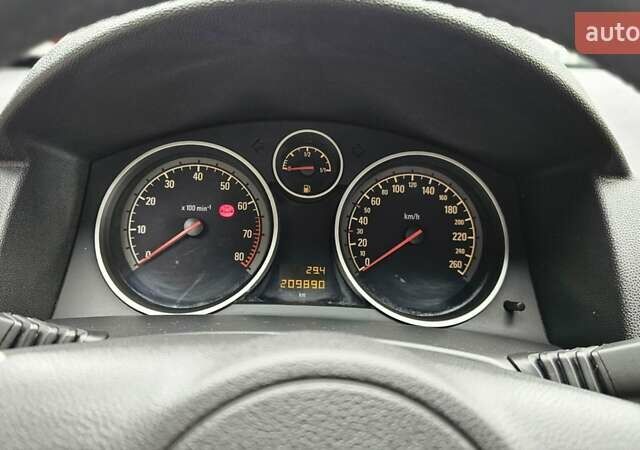 Черный Опель Астра, объемом двигателя 1.6 л и пробегом 209 тыс. км за 5850 $, фото 59 на Automoto.ua