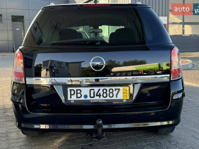 Черный Опель Астра, объемом двигателя 1.6 л и пробегом 197 тыс. км за 5700 $, фото 8 на Automoto.ua