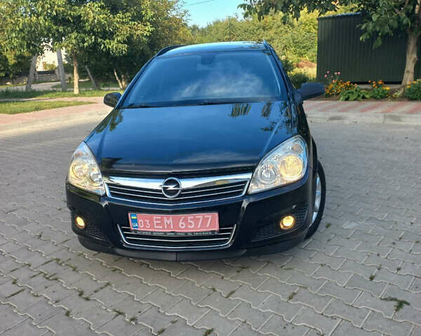 Черный Опель Астра, объемом двигателя 1.6 л и пробегом 260 тыс. км за 6000 $, фото 9 на Automoto.ua