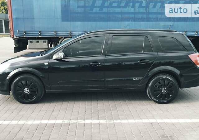 Черный Опель Астра, объемом двигателя 1.6 л и пробегом 260 тыс. км за 5400 $, фото 5 на Automoto.ua