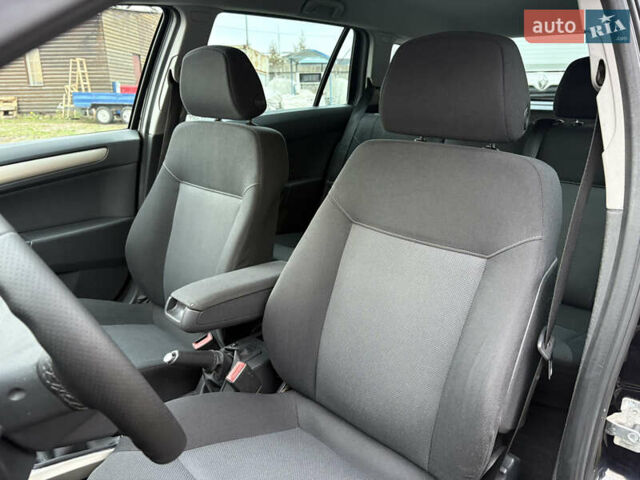 Черный Опель Астра, объемом двигателя 1.6 л и пробегом 208 тыс. км за 5600 $, фото 21 на Automoto.ua