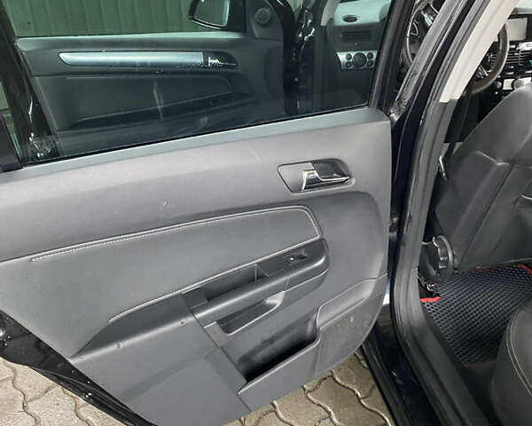 Чорний Опель Астра, об'ємом двигуна 1.6 л та пробігом 230 тис. км за 5000 $, фото 16 на Automoto.ua