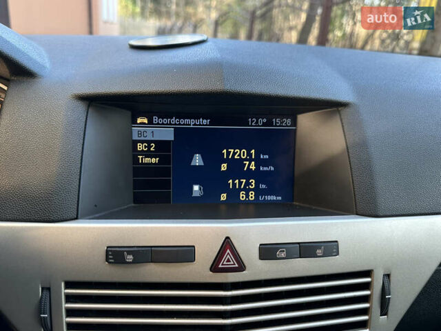 Черный Опель Астра, объемом двигателя 1.6 л и пробегом 180 тыс. км за 5499 $, фото 132 на Automoto.ua