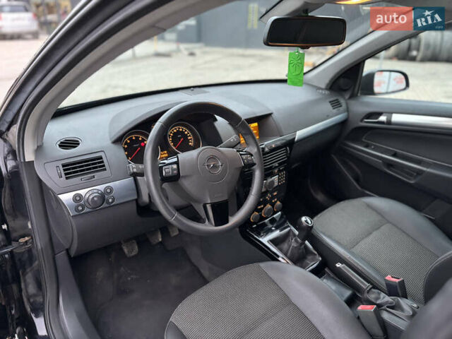 Чорний Опель Астра, об'ємом двигуна 1.6 л та пробігом 214 тис. км за 5550 $, фото 13 на Automoto.ua
