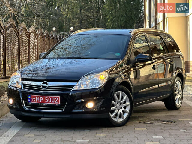 Черный Опель Астра, объемом двигателя 1.6 л и пробегом 180 тыс. км за 5499 $, фото 5 на Automoto.ua