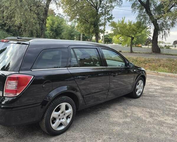 Опель Астра 2008 в Черкассах на Automoto.ua Черный Опель Астра, объемом двигателя 1.6 л и пробегом 175 тыс. км за 5500 $, фото 6 на Automoto.ua