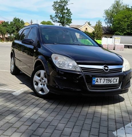 Черный Опель Астра, объемом двигателя 1.7 л и пробегом 260 тыс. км за 4700 $, фото 1 на Automoto.ua