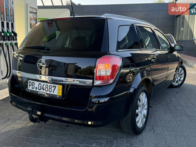 Черный Опель Астра, объемом двигателя 1.6 л и пробегом 197 тыс. км за 5700 $, фото 3 на Automoto.ua