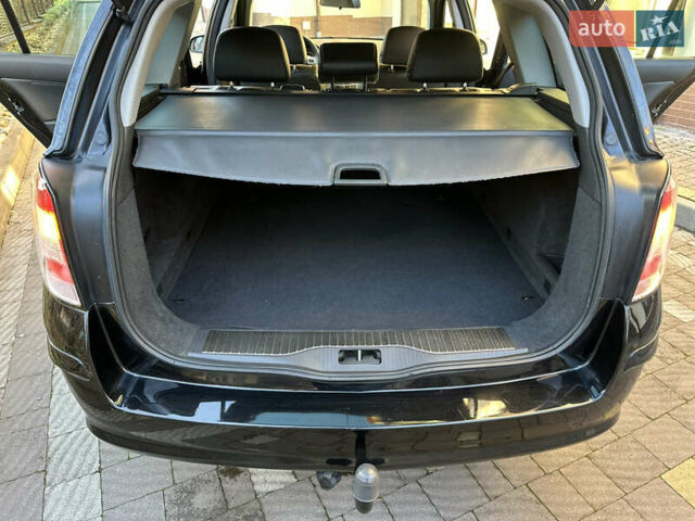 Черный Опель Астра, объемом двигателя 1.6 л и пробегом 180 тыс. км за 5499 $, фото 177 на Automoto.ua