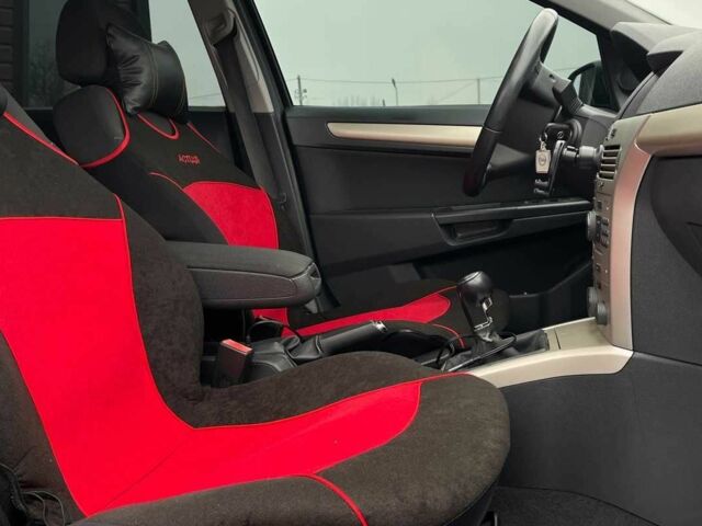 Черный Опель Астра, объемом двигателя 0 л и пробегом 260 тыс. км за 6200 $, фото 11 на Automoto.ua