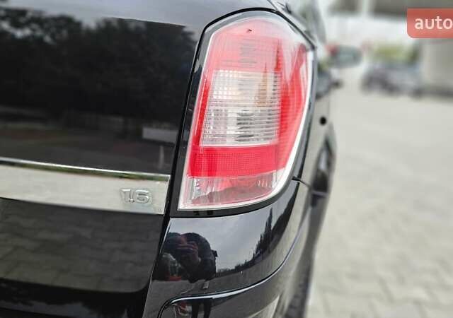 Черный Опель Астра, объемом двигателя 1.6 л и пробегом 209 тыс. км за 5850 $, фото 20 на Automoto.ua