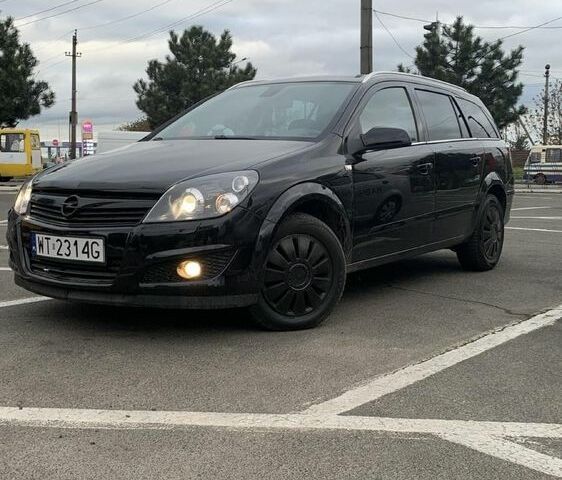 Черный Опель Астра, объемом двигателя 1.7 л и пробегом 244 тыс. км за 2500 $, фото 5 на Automoto.ua