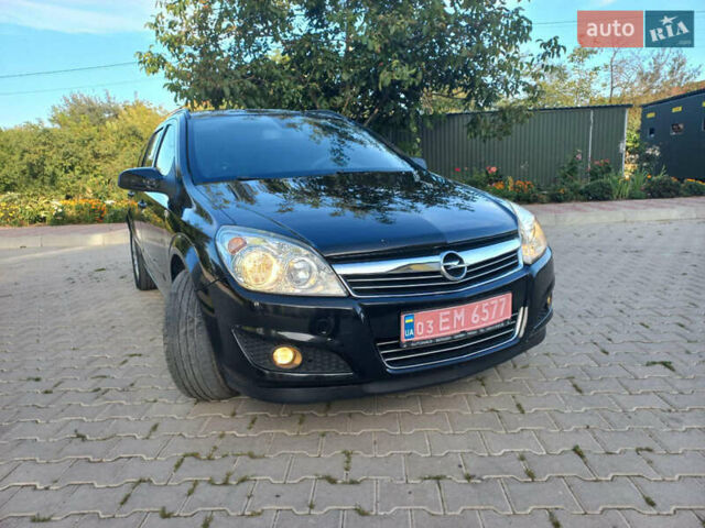 Черный Опель Астра, объемом двигателя 1.6 л и пробегом 260 тыс. км за 6000 $, фото 5 на Automoto.ua