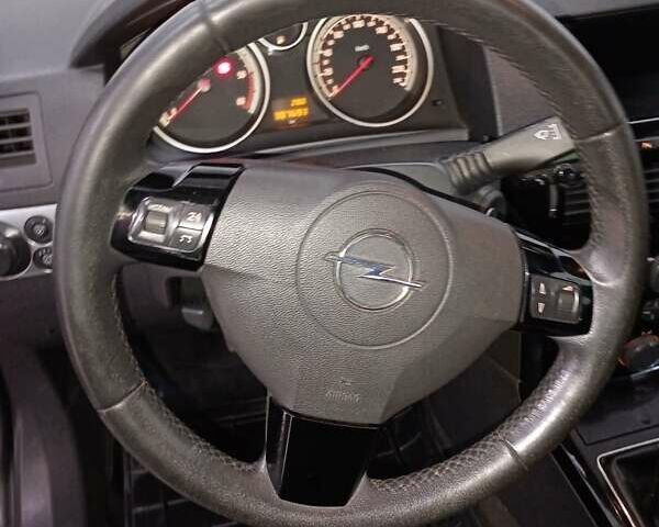 Опель Астра 2008 в Корце на Automoto.ua Черный Опель Астра, объемом двигателя 1.7 л и пробегом 307 тыс. км за 4750 $, фото 16 на Automoto.ua