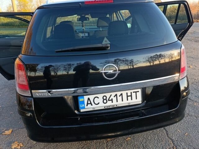 Чорний Опель Астра, об'ємом двигуна 1.6 л та пробігом 228 тис. км за 4900 $, фото 9 на Automoto.ua
