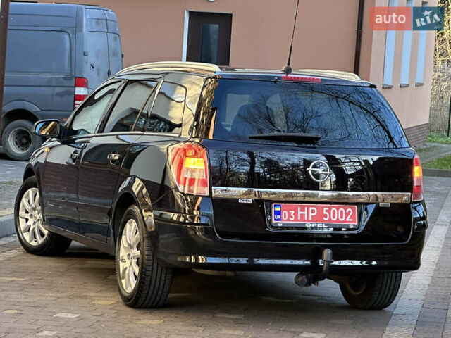 Черный Опель Астра, объемом двигателя 1.6 л и пробегом 180 тыс. км за 5499 $, фото 40 на Automoto.ua