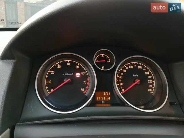 Черный Опель Астра, объемом двигателя 1.8 л и пробегом 177 тыс. км за 5199 $, фото 16 на Automoto.ua