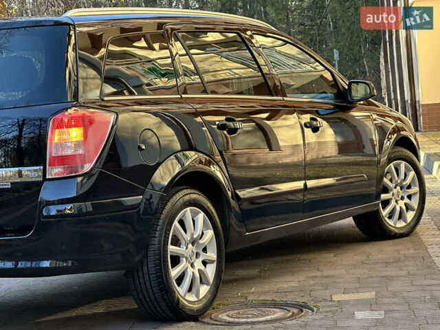 Черный Опель Астра, объемом двигателя 1.6 л и пробегом 180 тыс. км за 5499 $, фото 91 на Automoto.ua