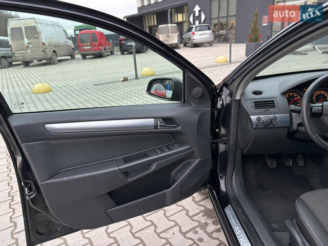 Чорний Опель Астра, об'ємом двигуна 1.6 л та пробігом 214 тис. км за 5550 $, фото 11 на Automoto.ua
