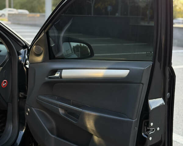 Черный Опель Астра, объемом двигателя 1.6 л и пробегом 194 тыс. км за 6499 $, фото 15 на Automoto.ua