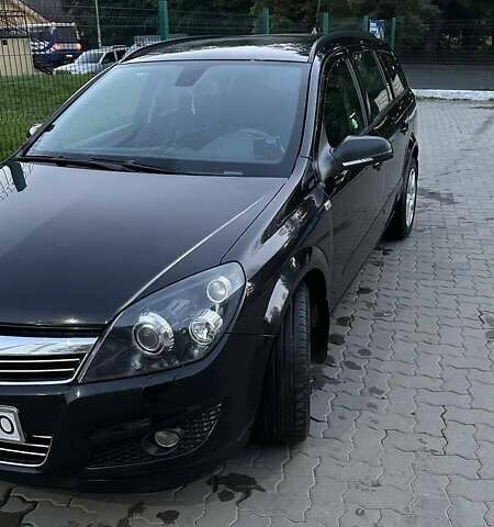 Черный Опель Астра, объемом двигателя 1.7 л и пробегом 257 тыс. км за 5500 $, фото 1 на Automoto.ua